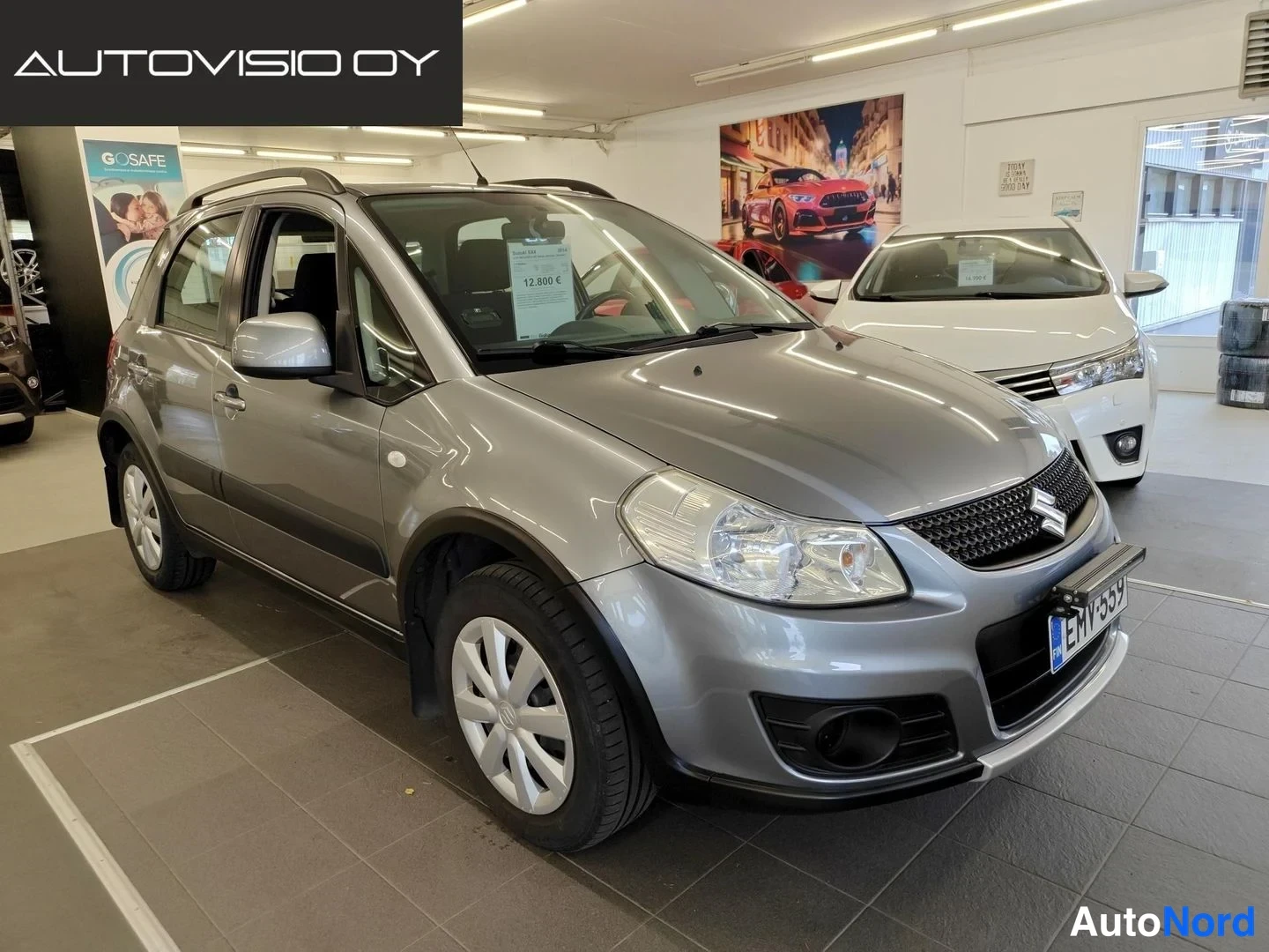 Harmaa Suzuki SX4 2014, etuviisto, keula oikealle, kuva 2