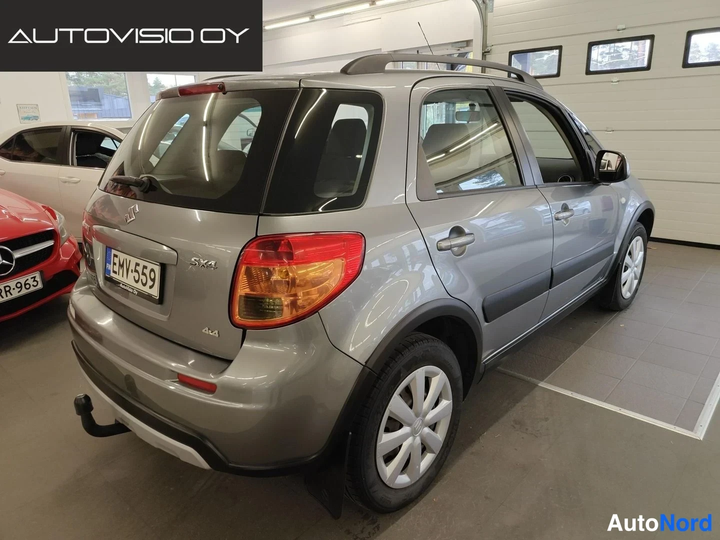Harmaa Suzuki SX4 2014, takaviisto, kuva 3