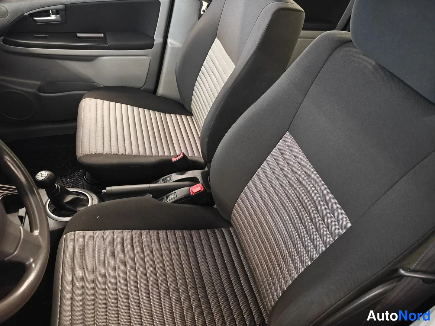 Grey Suzuki SX4 2014, photo 6