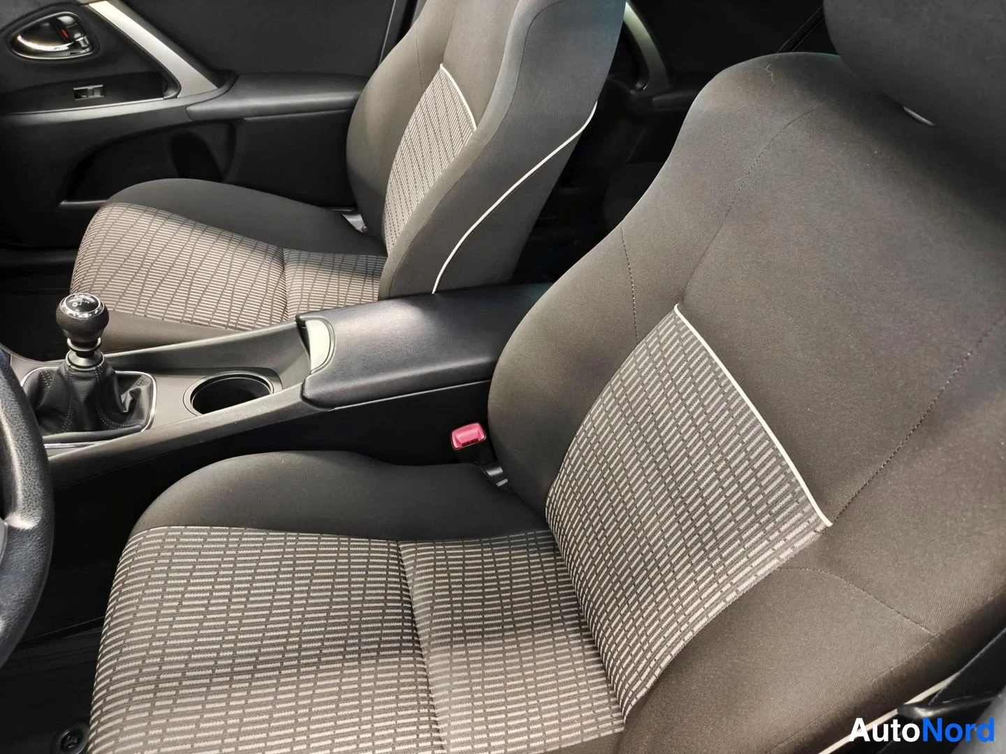 Black Toyota Avensis 2014, photo 6