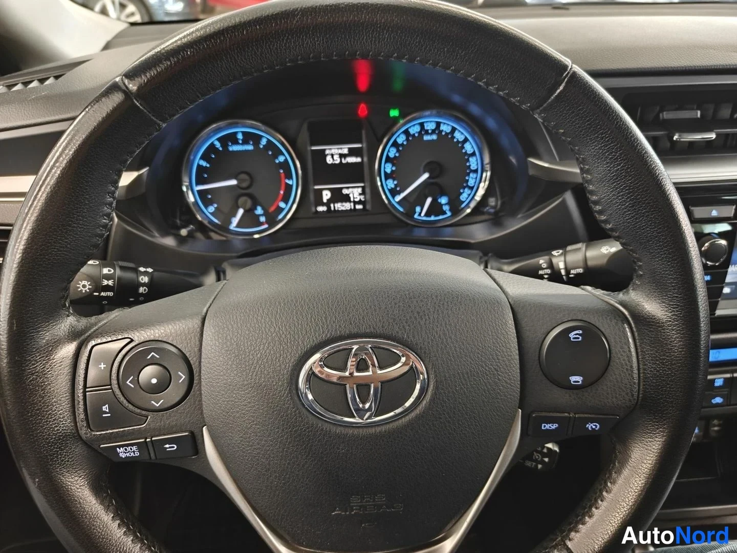 Valkoinen Toyota Corolla 2014, kuva 12