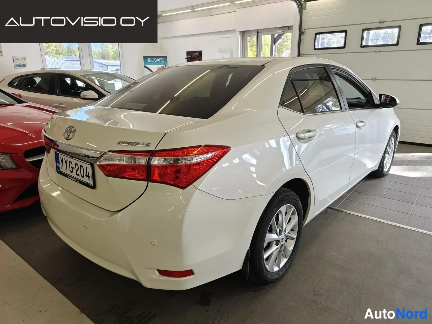 Valkoinen Toyota Corolla 2014, kuva 4