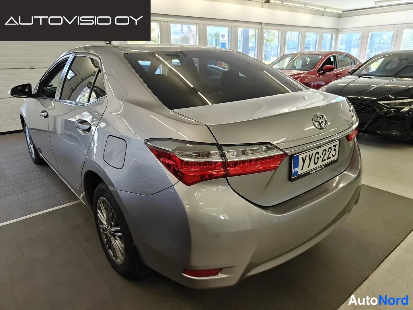 Grey Toyota Corolla 2019, rear three-quarter, photo 4