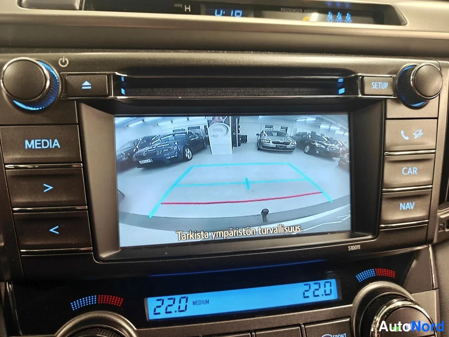 Valkoinen Toyota RAV4 2014, kuva 7