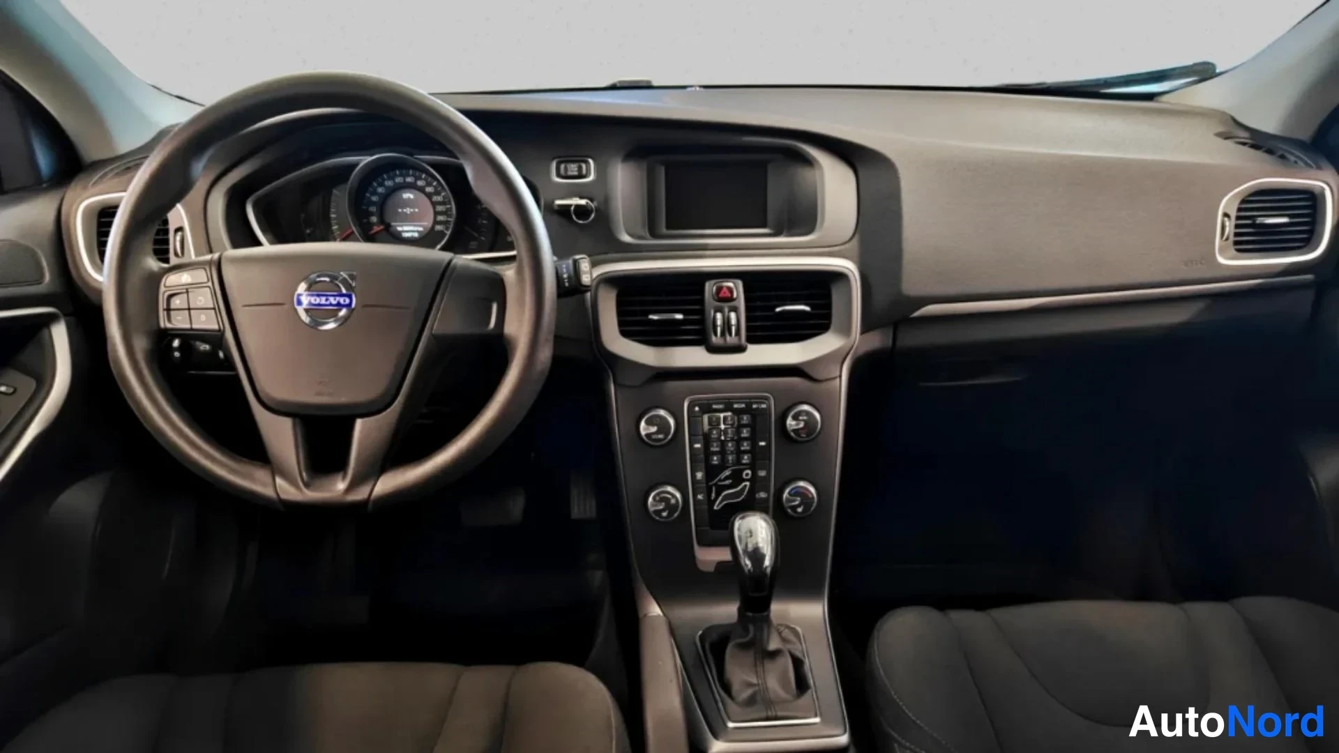 White Volvo V40 2014, photo 9