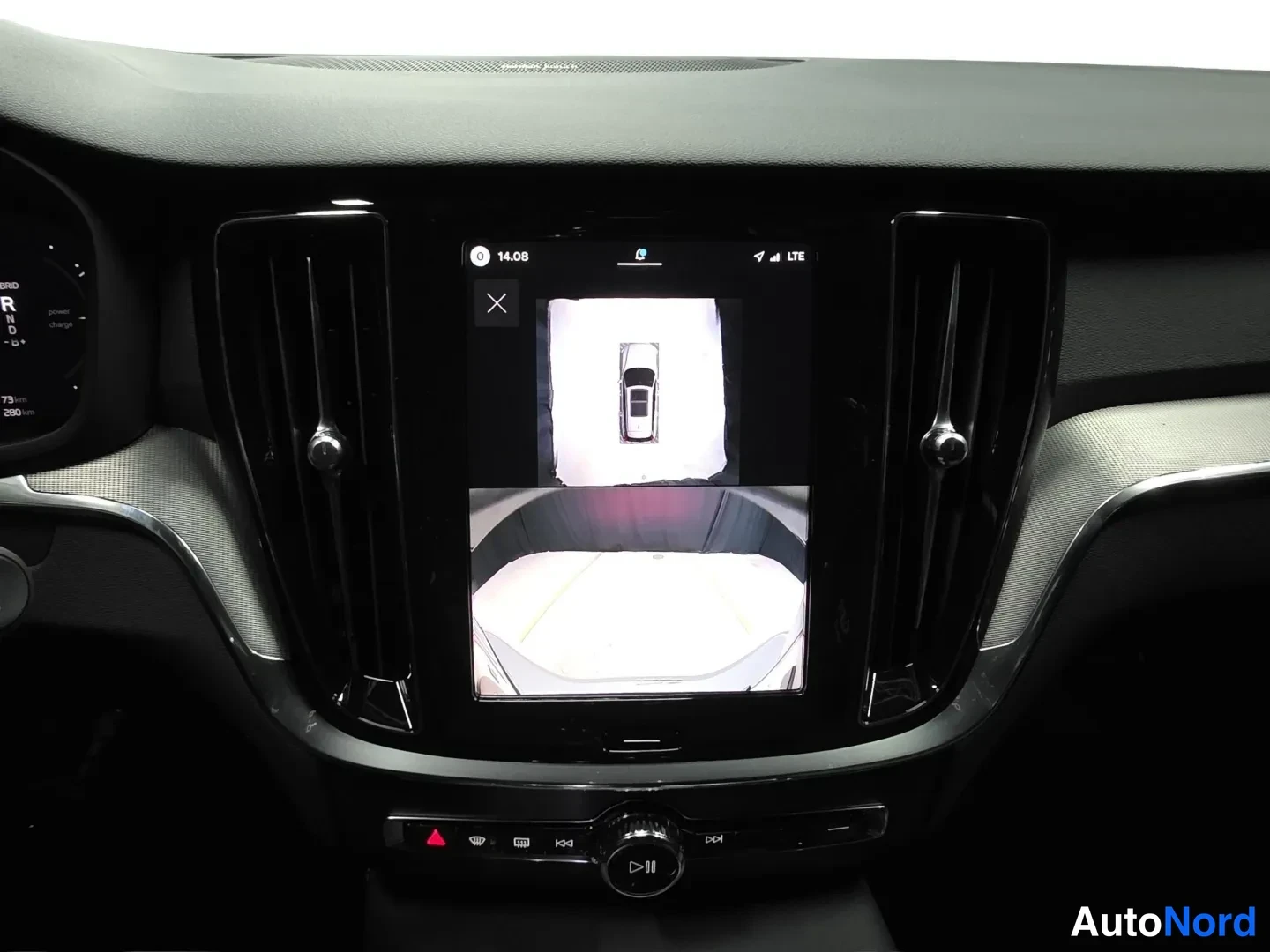 Grå Volvo V60 2026, bild 14