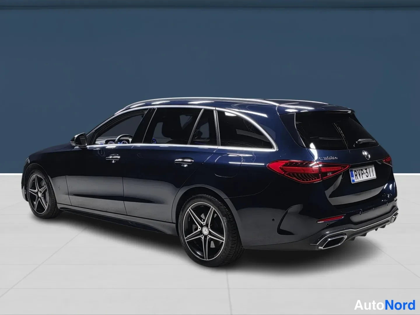 Sininen Mercedes-Benz C 2022, takaviisto, kuva 5