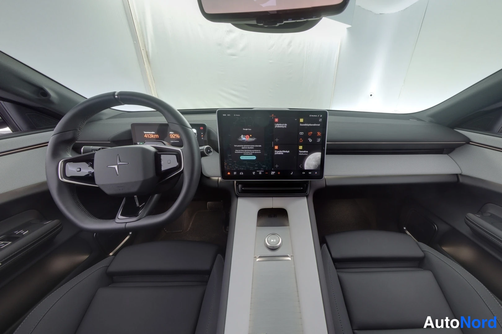 Hopea Polestar 4 2025, ohjaamo, kuva 7