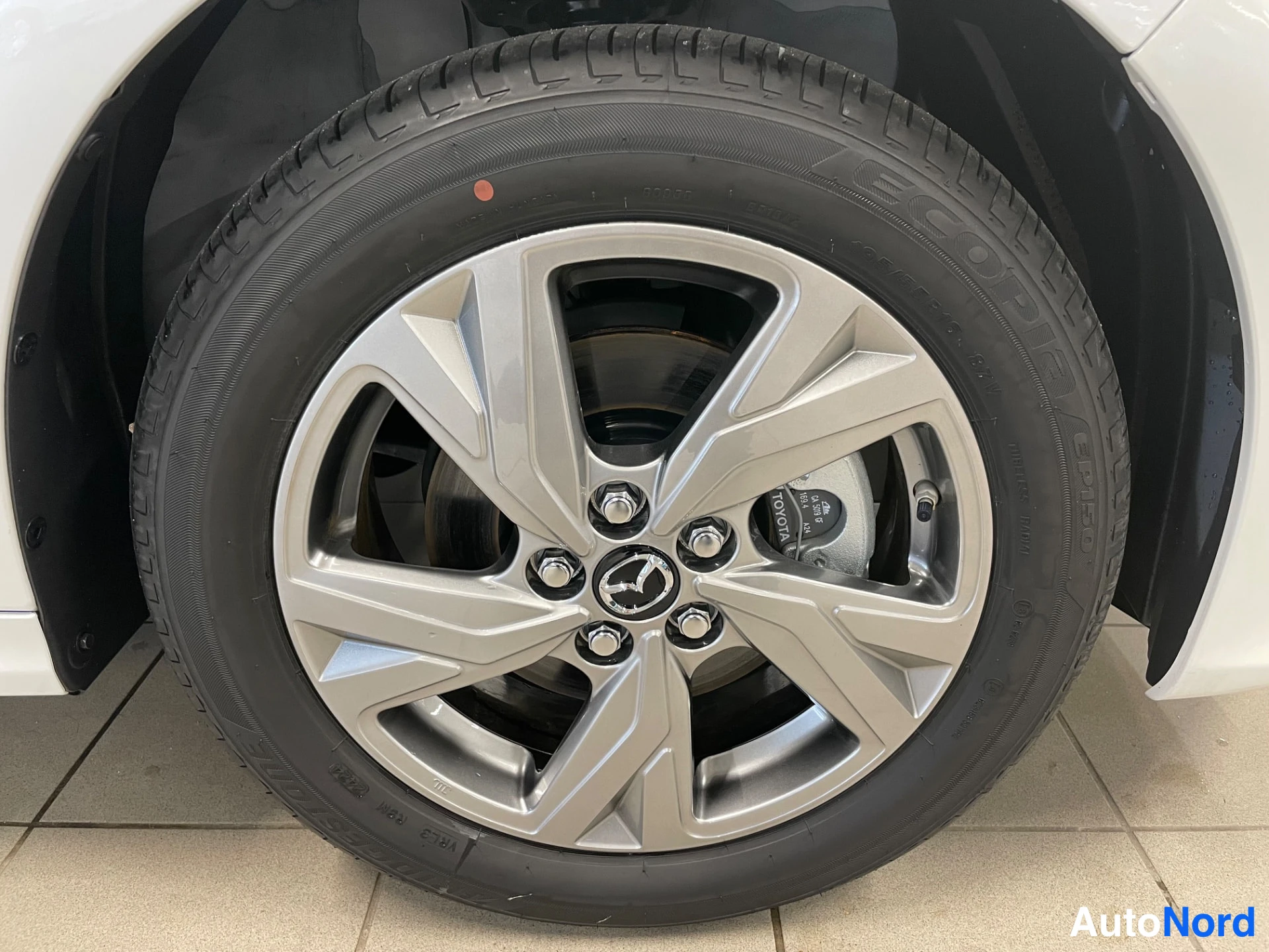 White Mazda Mazda2 Hybrid 2026, photo 17