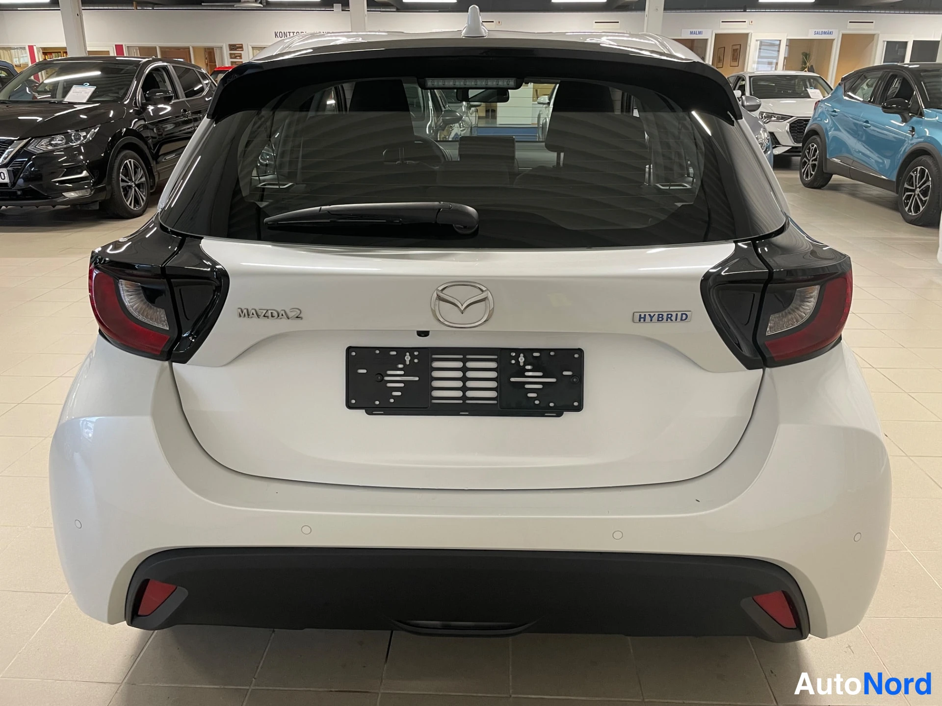 White Mazda Mazda2 Hybrid 2026, rear, photo 9
