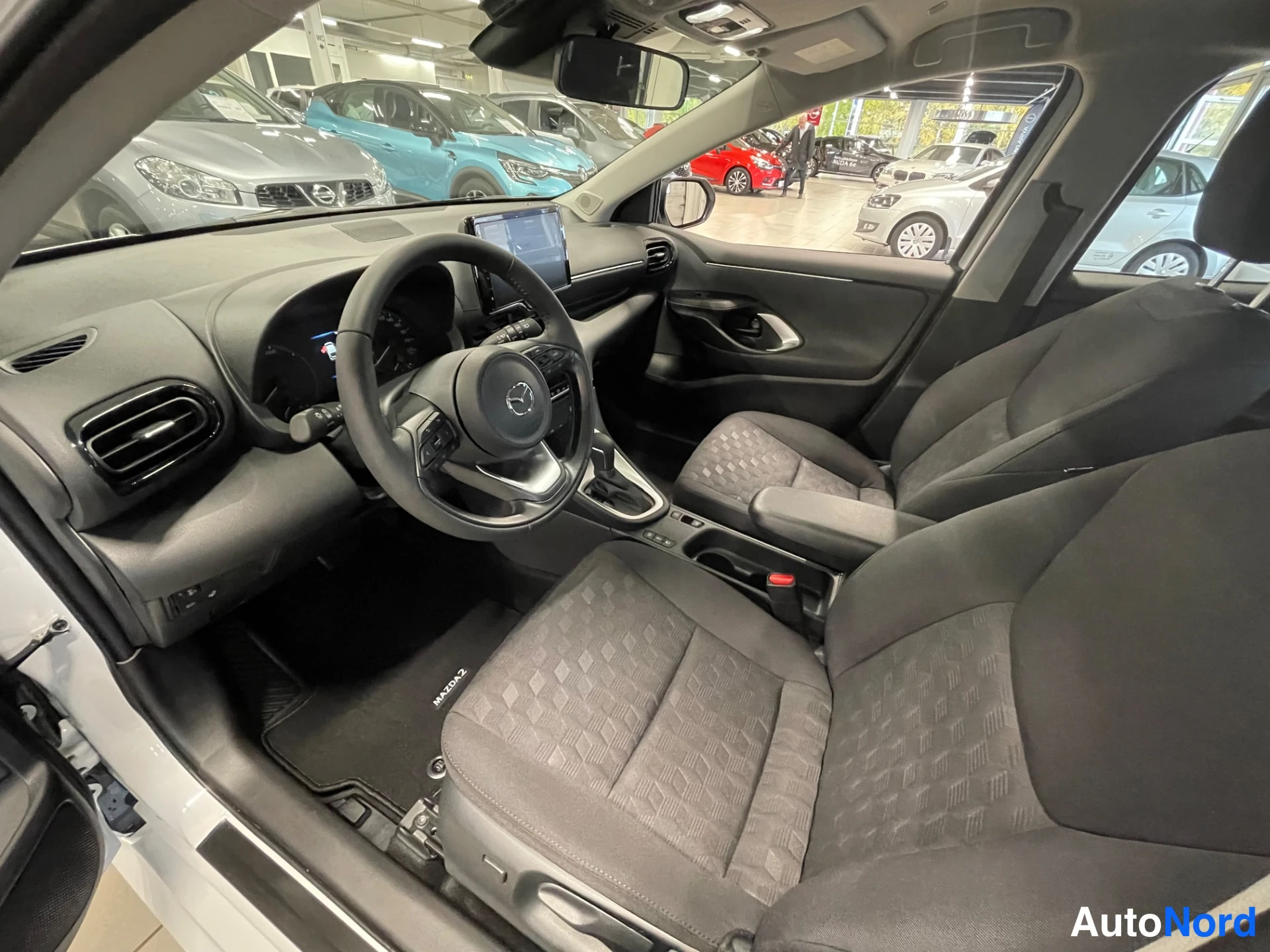 White Mazda Mazda2 Hybrid 2026, photo 10