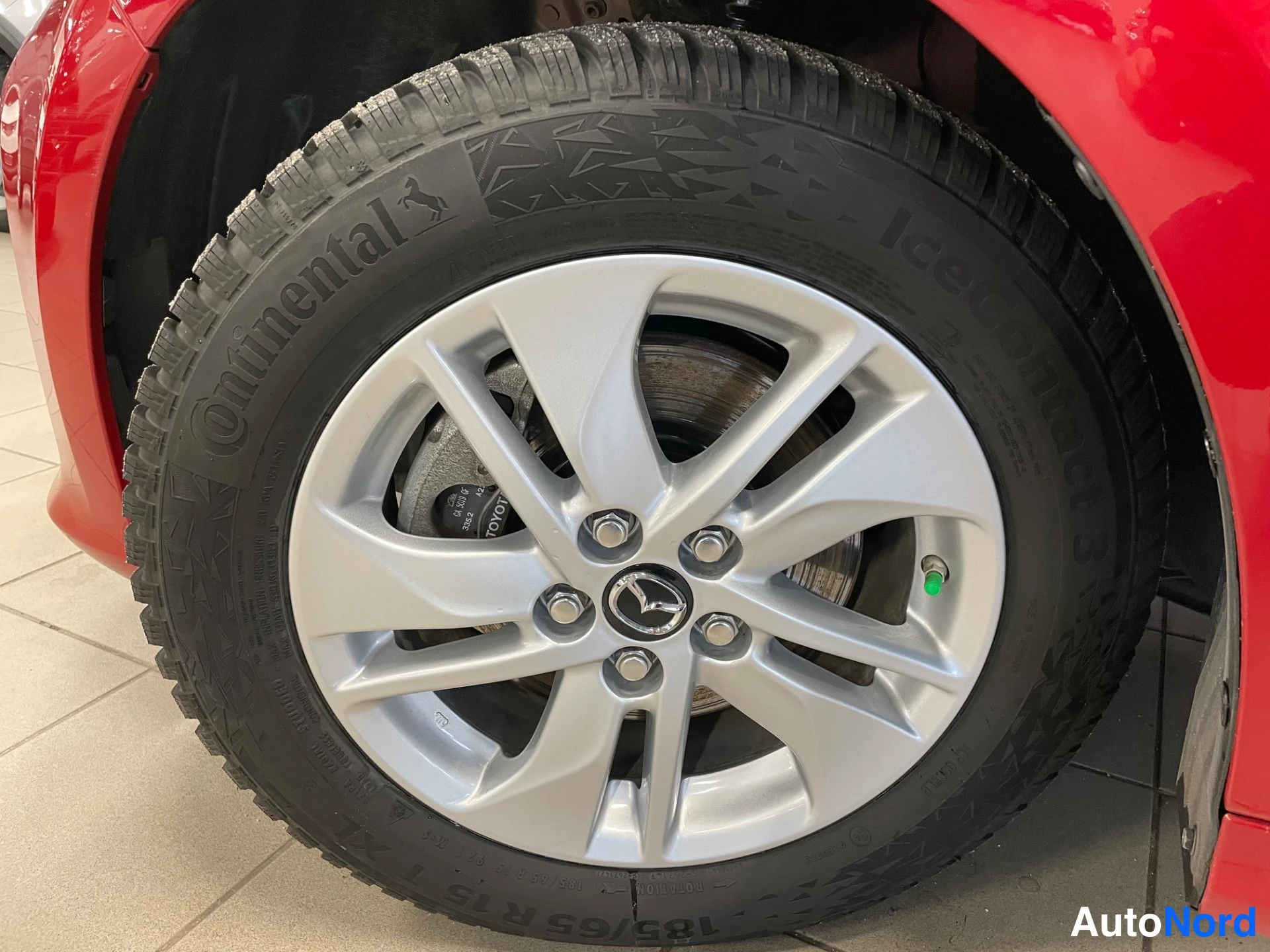 Red Mazda Mazda2 Hybrid 2023, photo 17