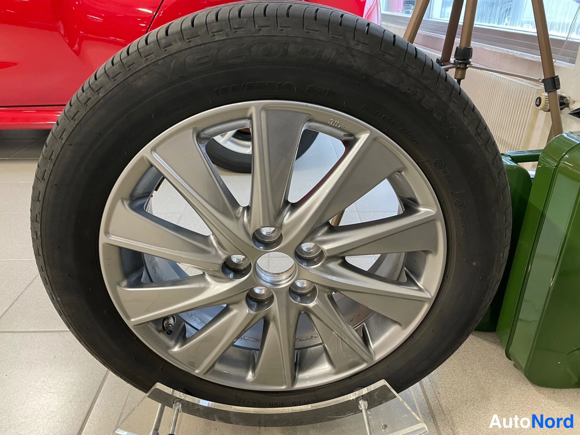 Red Mazda Mazda2 Hybrid 2023, photo 18