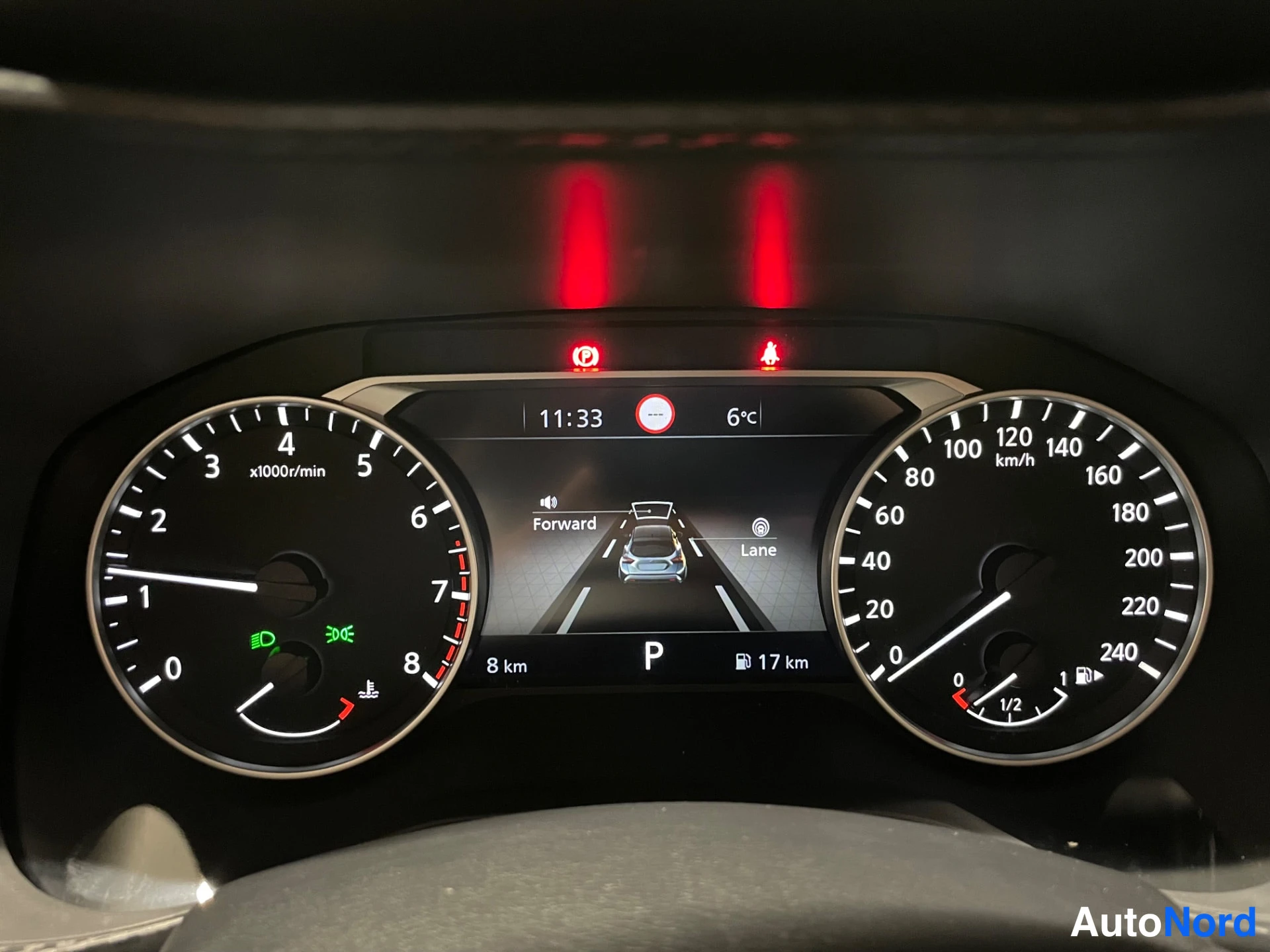 Red Nissan Juke 2026, photo 15