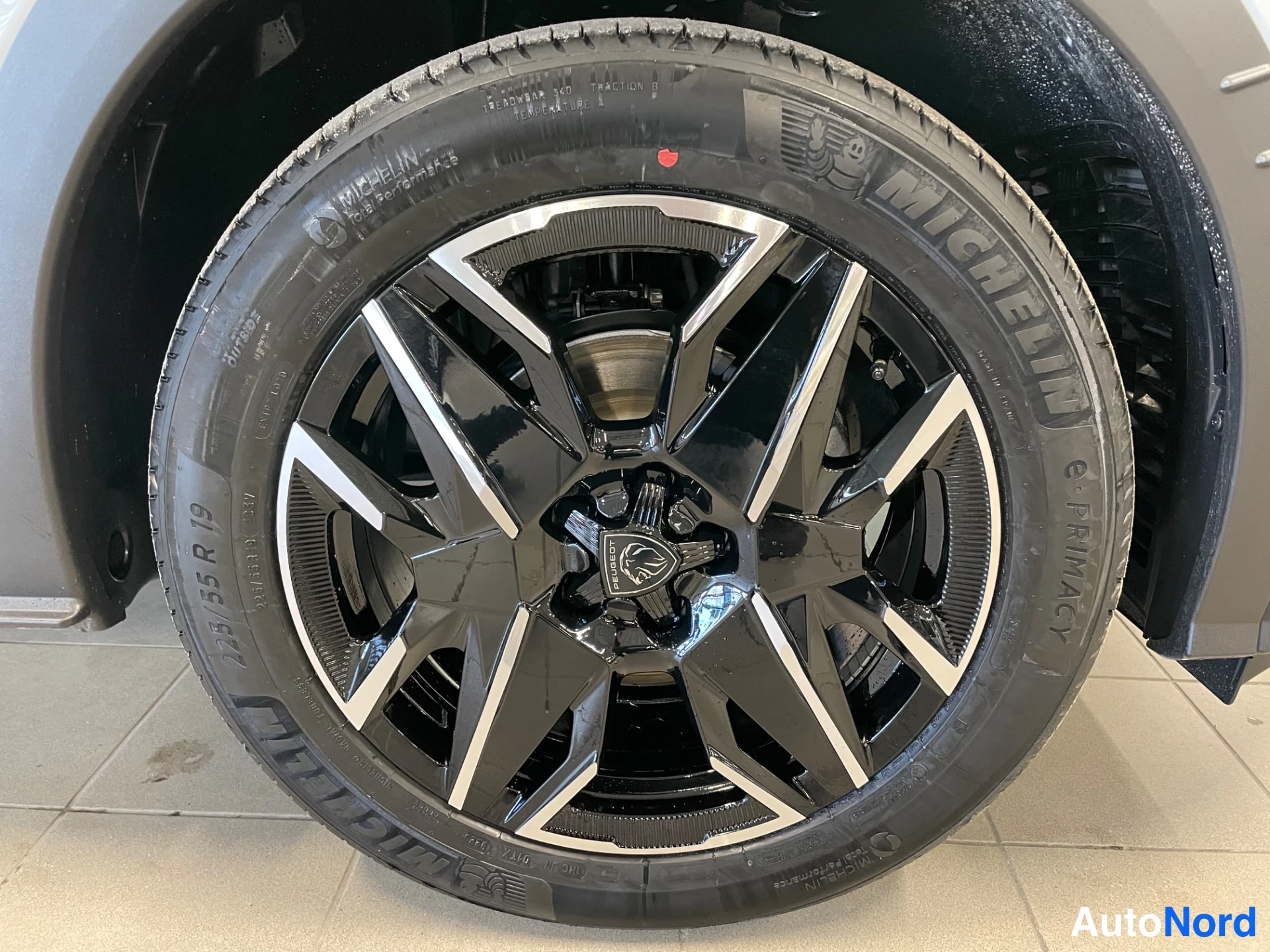 White Peugeot 3008 2026, photo 17