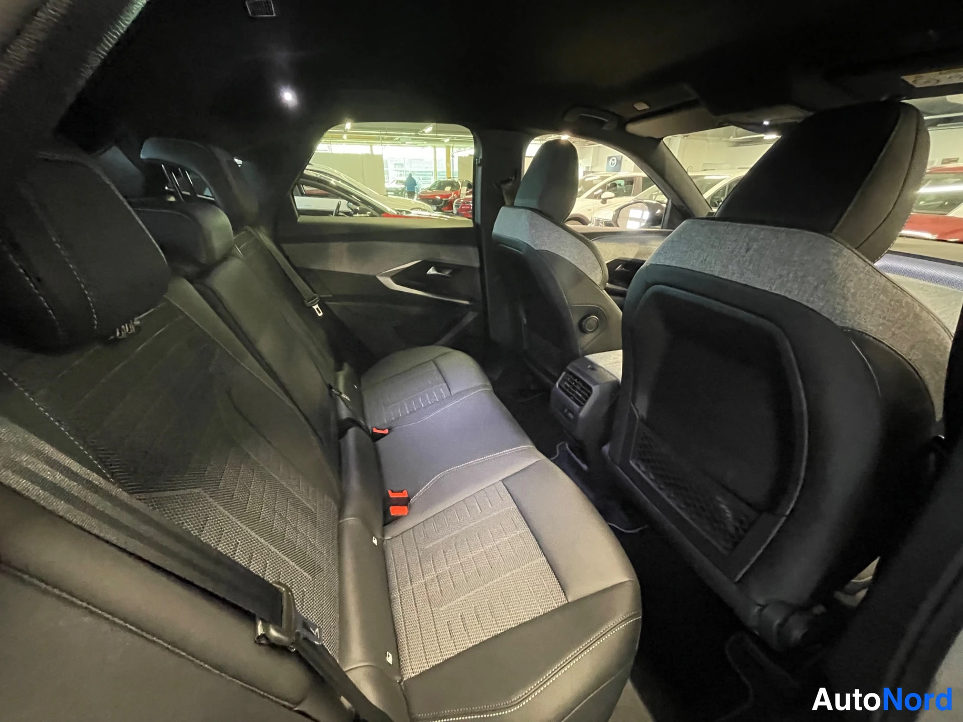White Peugeot 3008 2026, photo 10