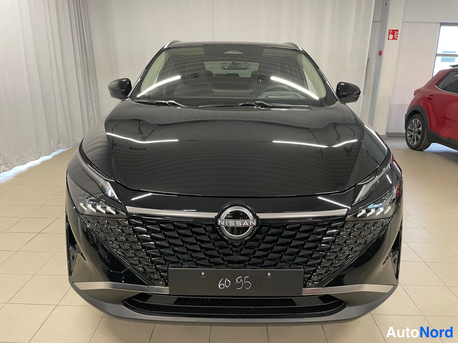 Black Nissan Qashqai 2026, front, photo 3