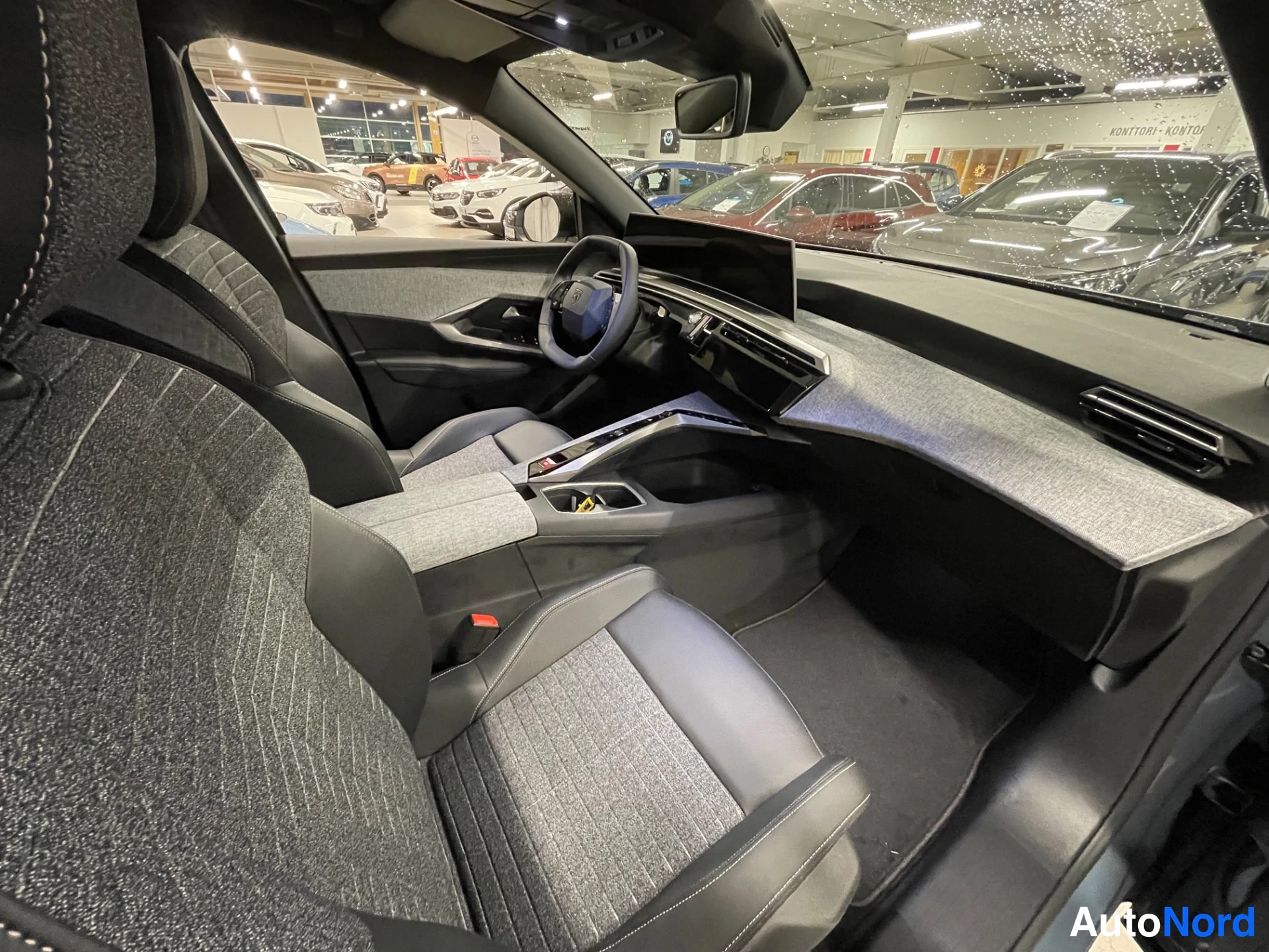 Sininen Peugeot 5008 2026, yksityiskohta, kuva 12