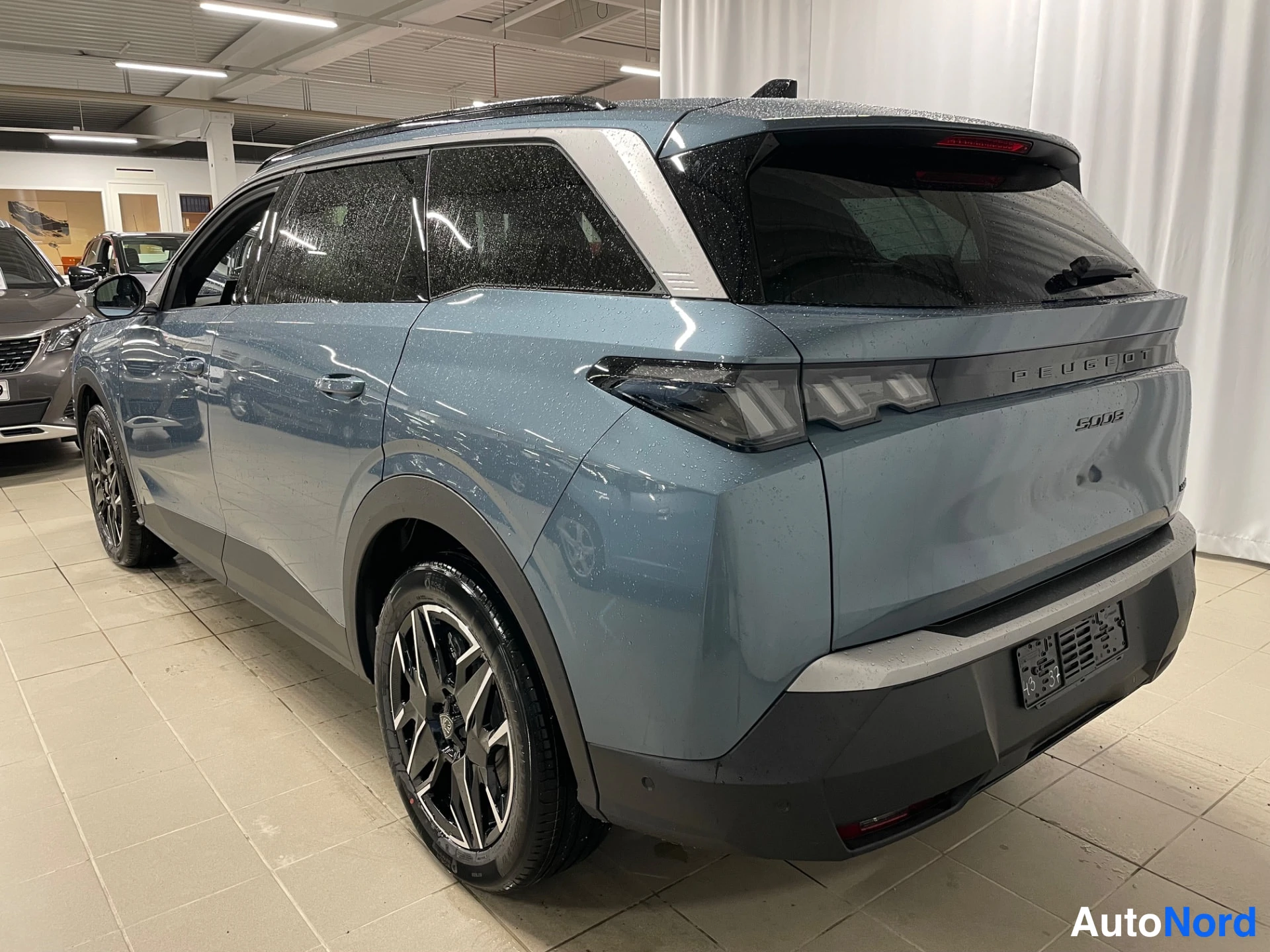 Sininen Peugeot 5008 2026, takaviisto, kuva 6