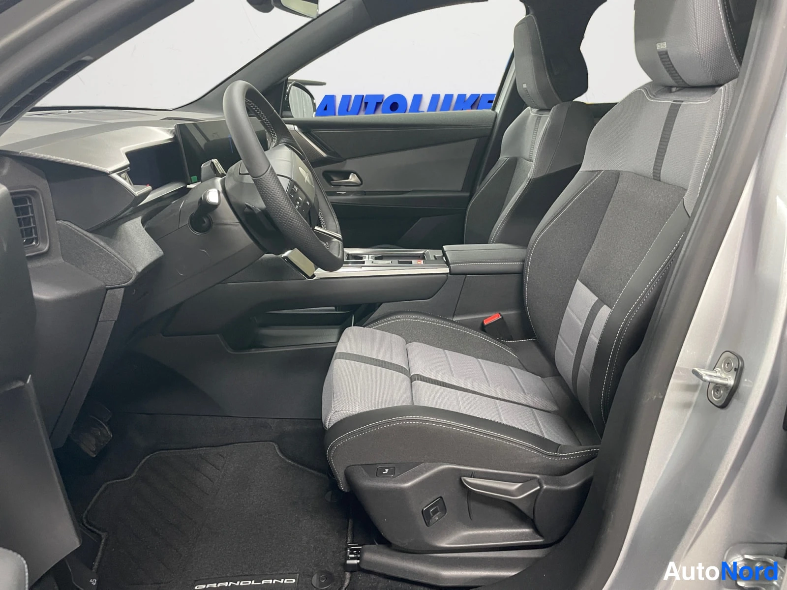 Hopea Opel Grandland 2026, kuva 11