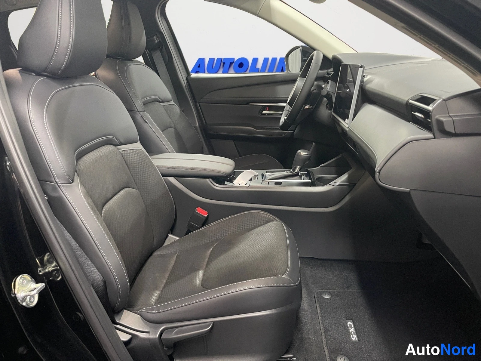 Black Mazda CX-5 2026, photo 14