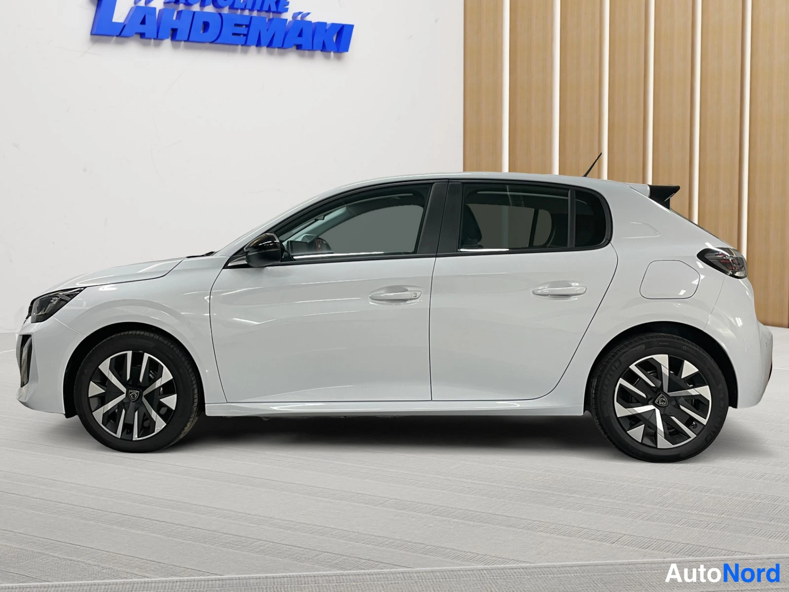 Valkoinen Peugeot 208 2026, sivulta, kuva 5