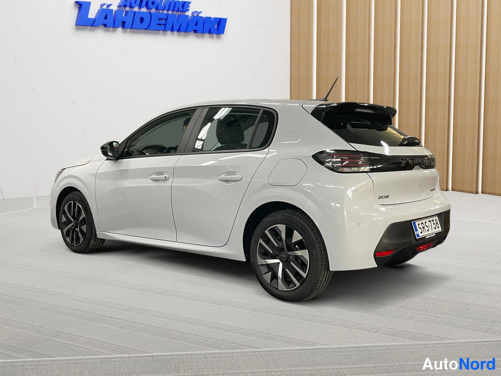Valkoinen Peugeot 208 2026, takaviisto, kuva 7