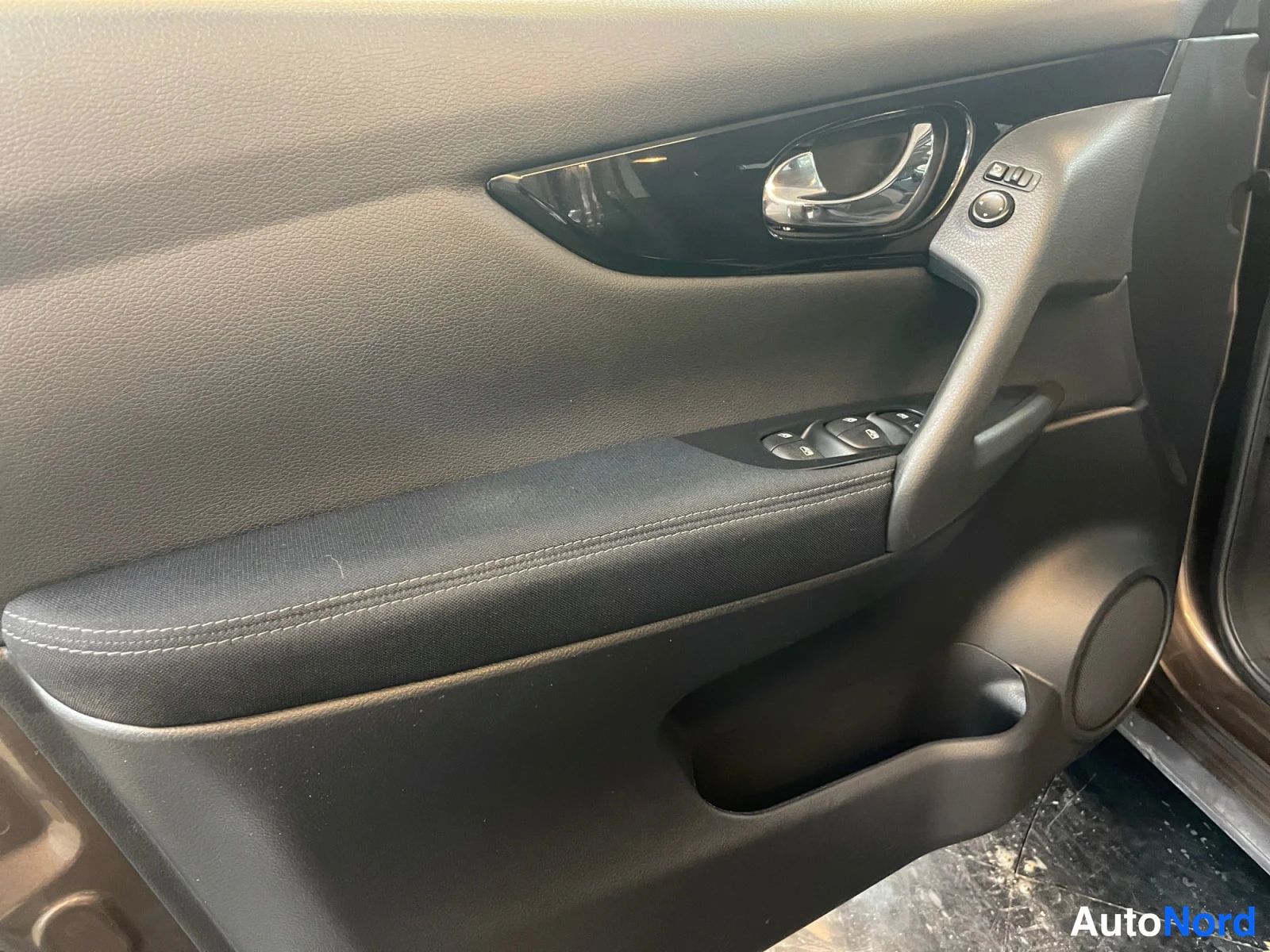 Brown Nissan Qashqai 2017, photo 11