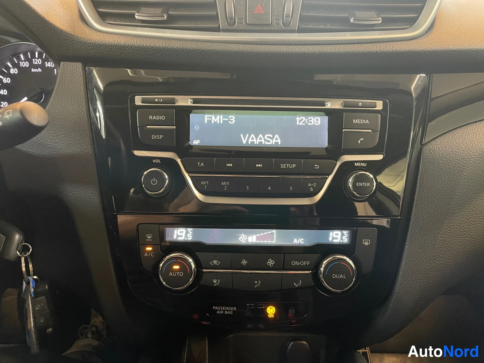 Brown Nissan Qashqai 2017, photo 21