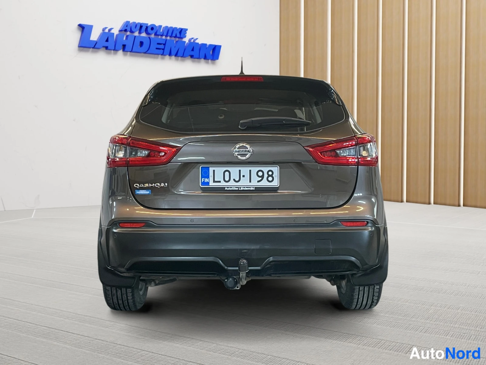 Brown Nissan Qashqai 2017, rear, photo 9