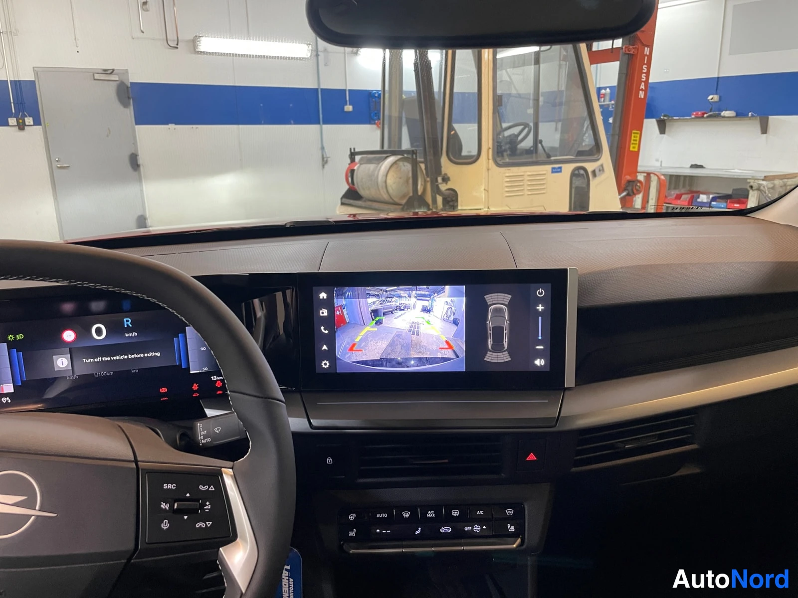 Orange Opel Frontera 2026, photo 22