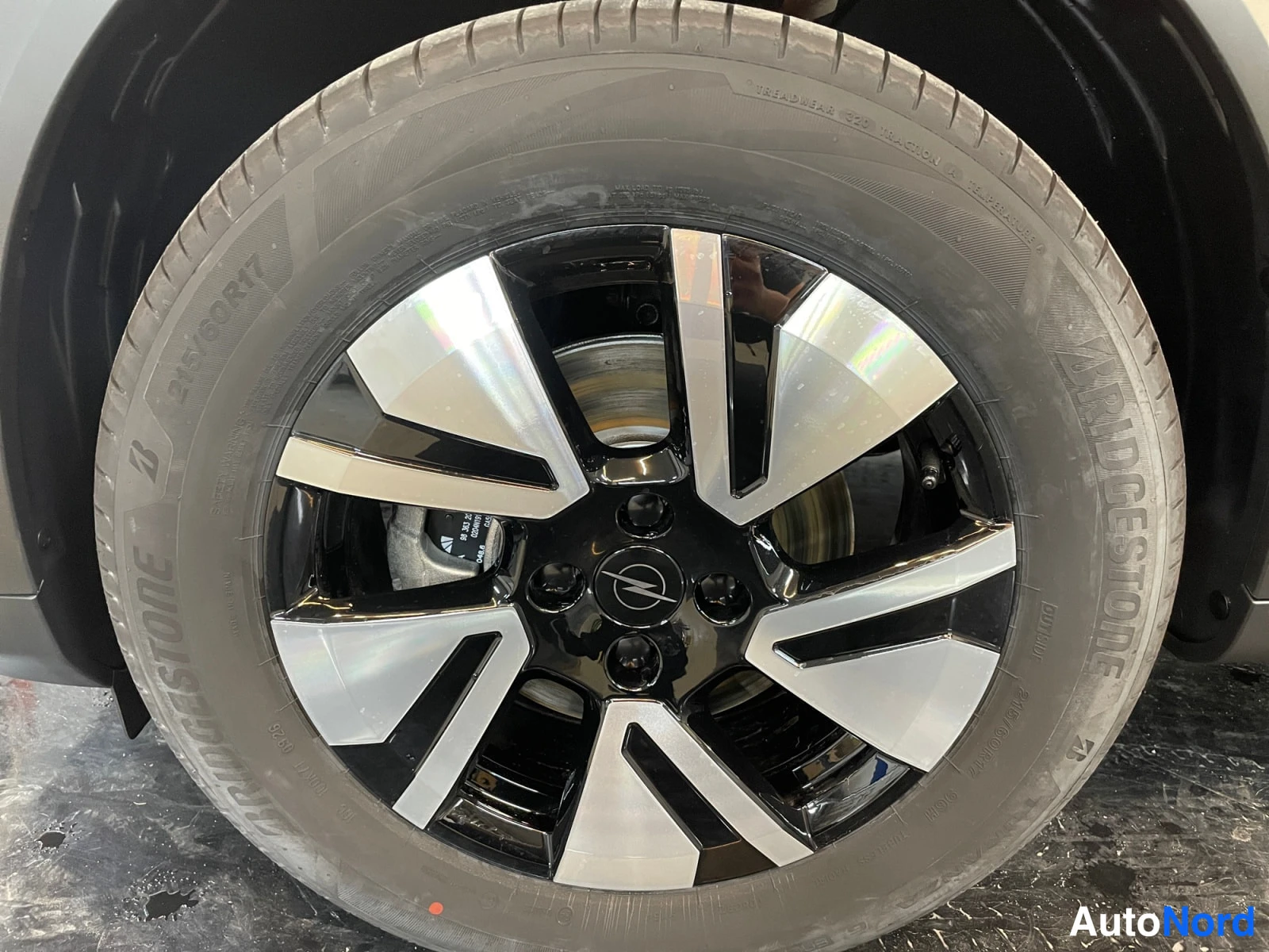 Orange Opel Frontera 2026, photo 24