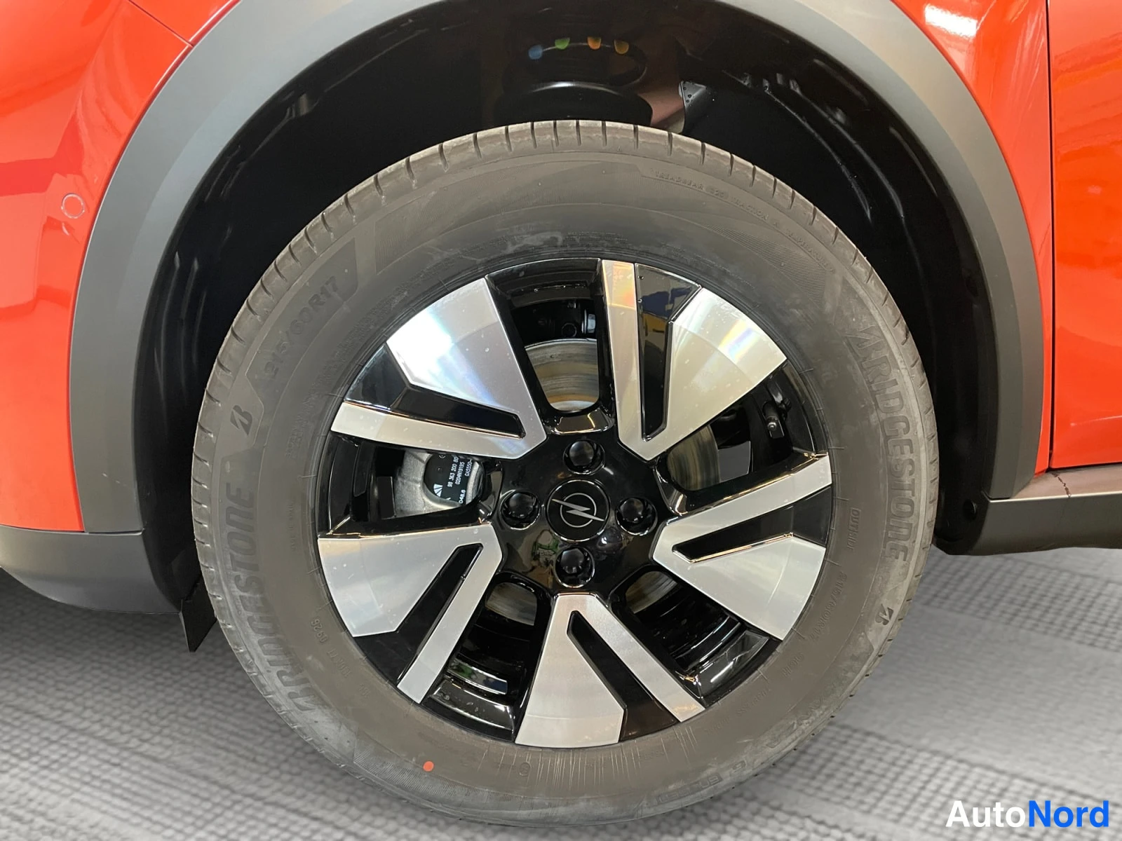 Orange Opel Frontera 2026, photo 10