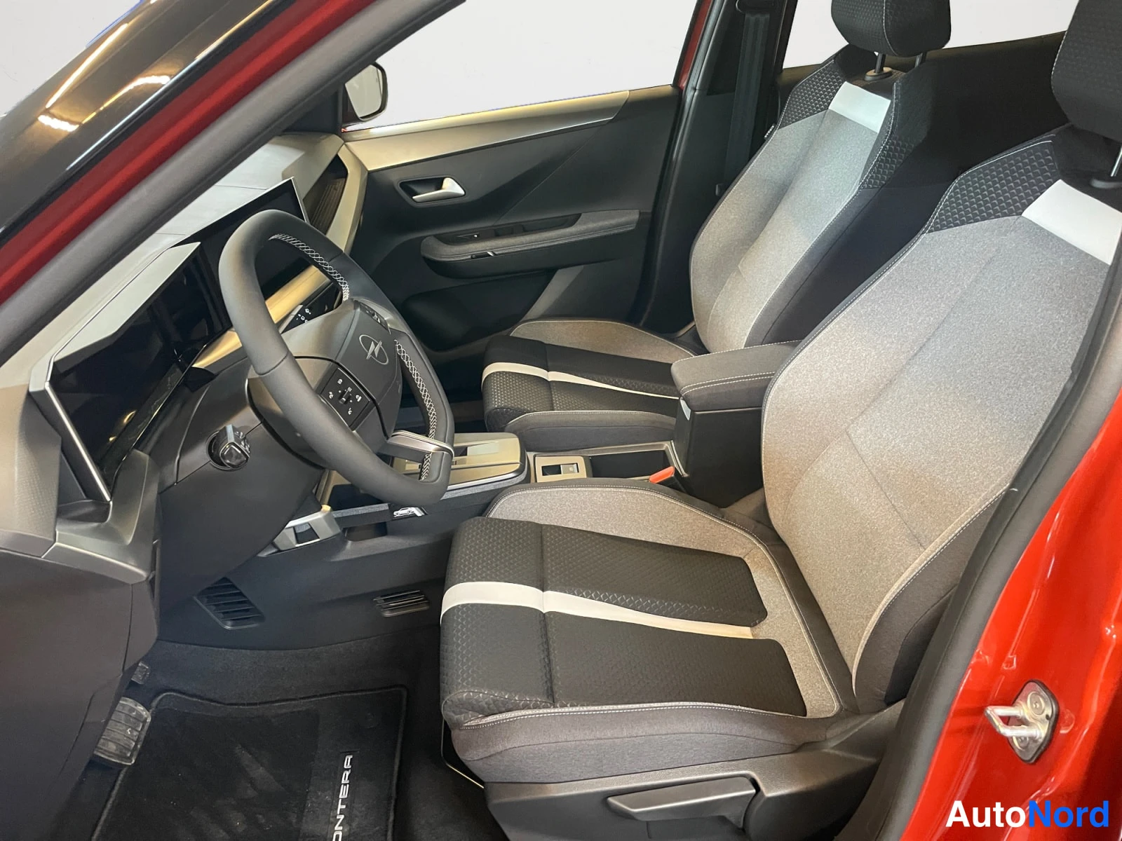 Orange Opel Frontera 2026, photo 11