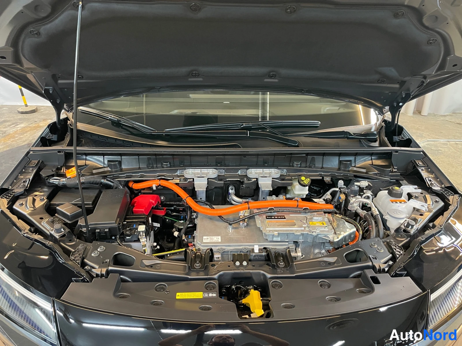 Grey Nissan Leaf 2026, photo 20