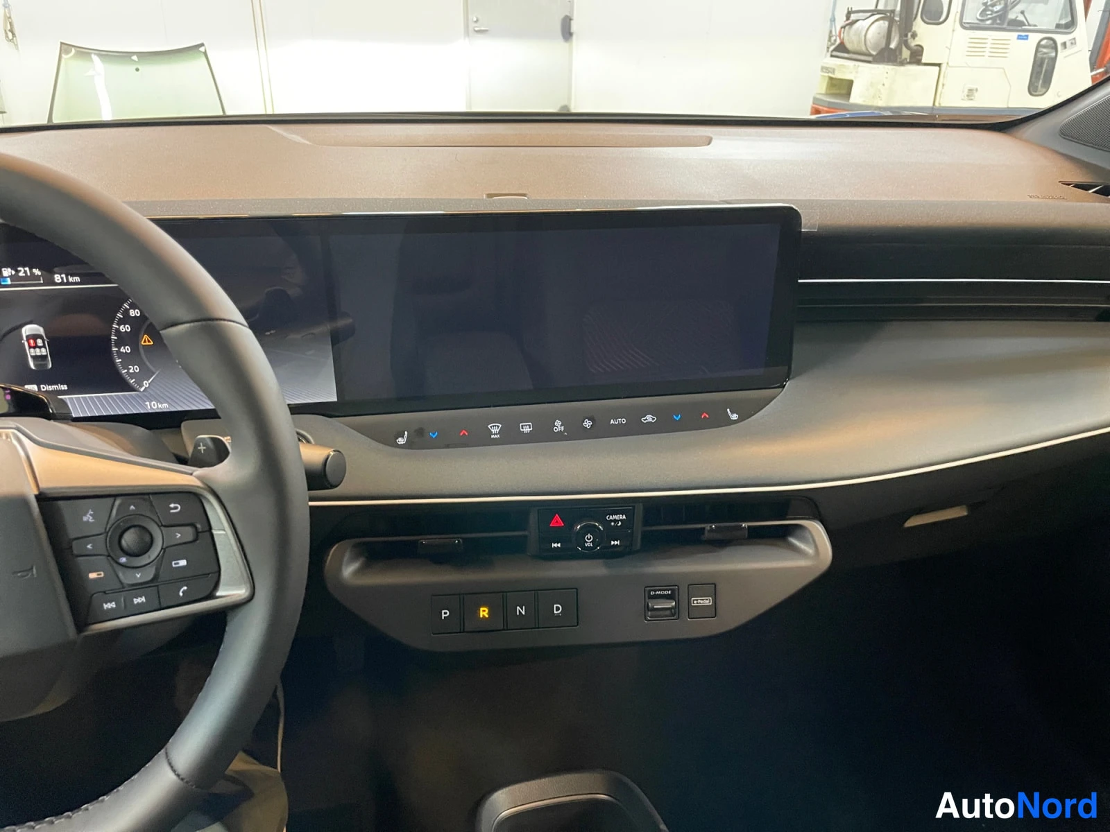 Grey Nissan Leaf 2026, photo 22