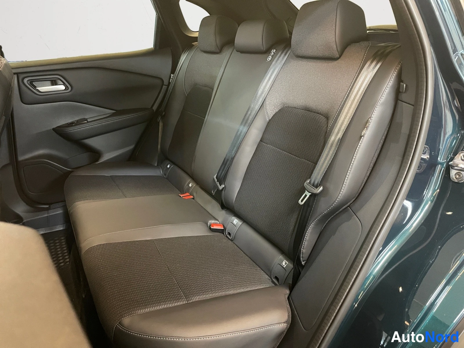 Green Nissan Qashqai 2026, photo 17