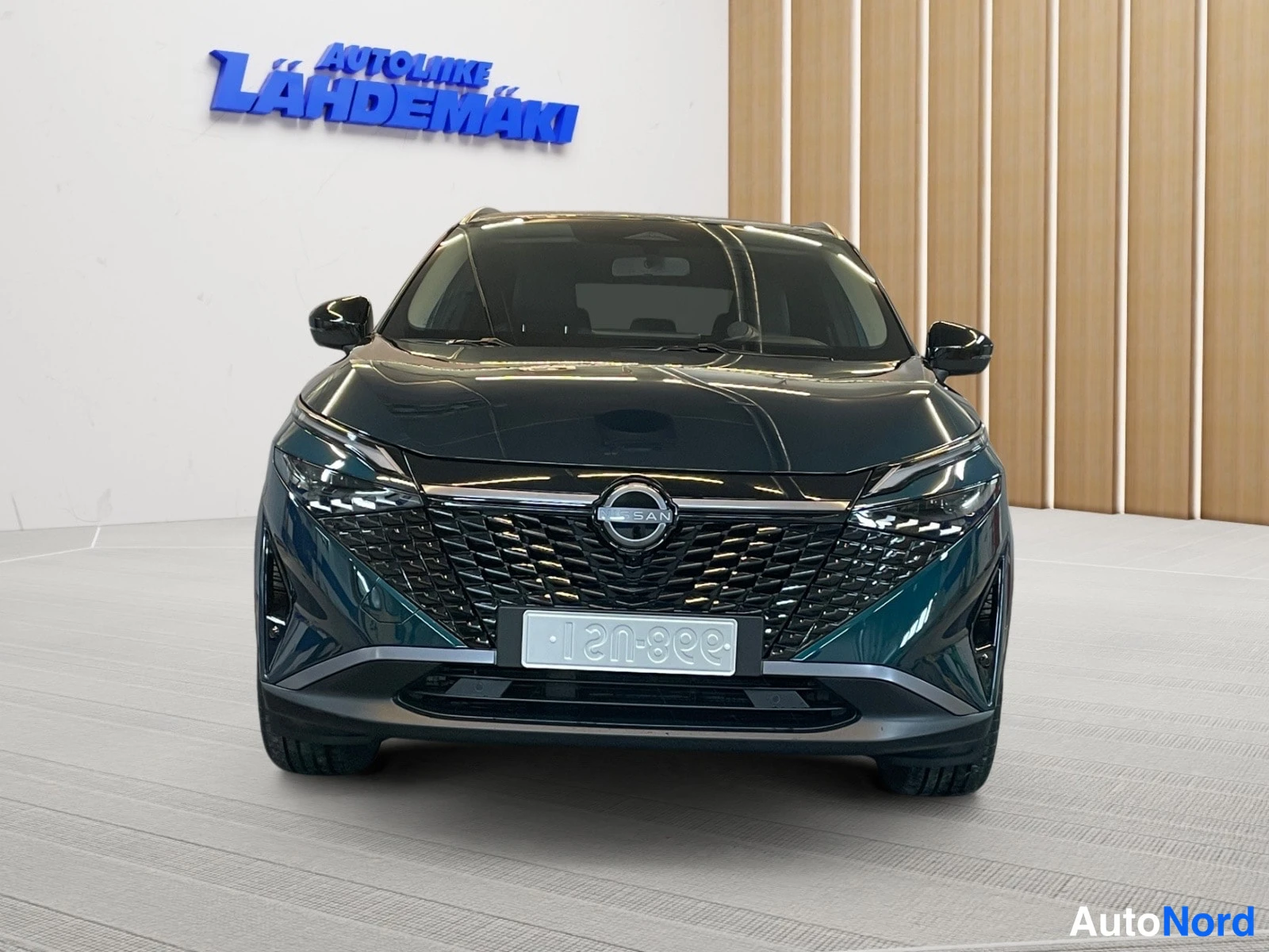 Green Nissan Qashqai 2026, front, photo 4