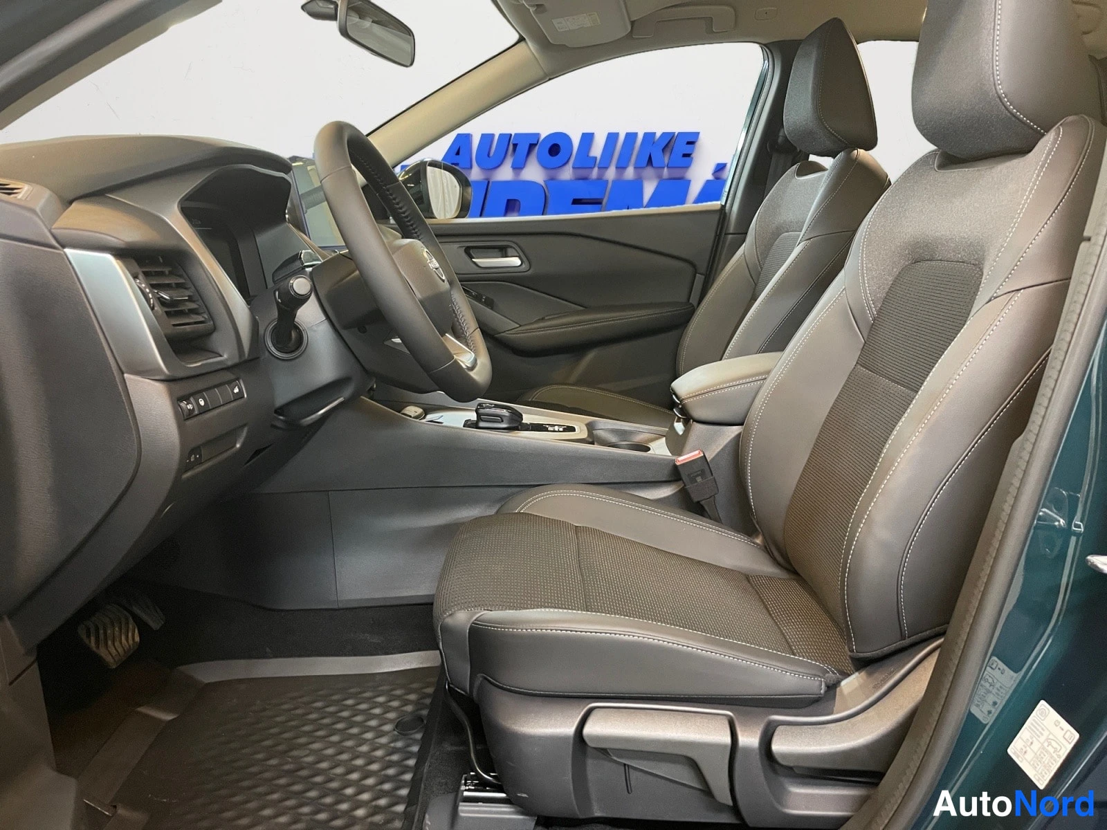 Green Nissan Qashqai 2026, photo 11