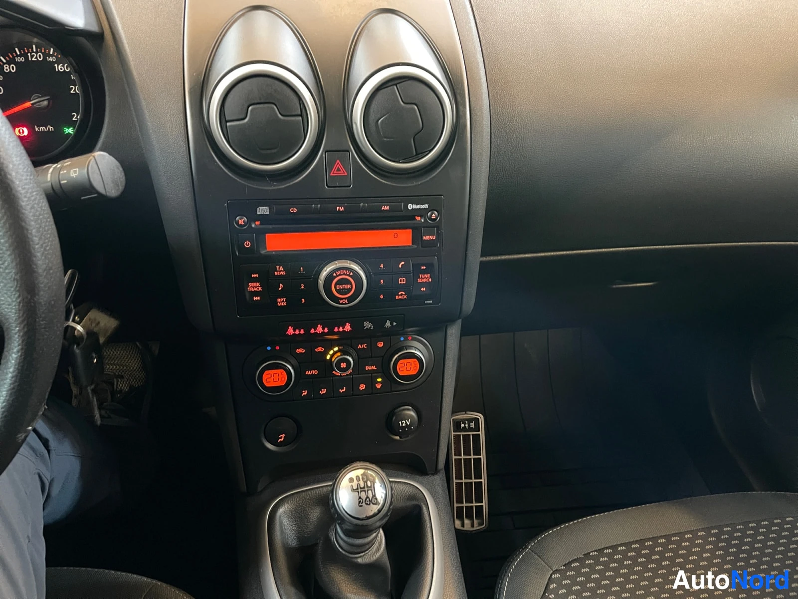 Sininen Nissan Qashqai 2008, yksityiskohta, kuva 11