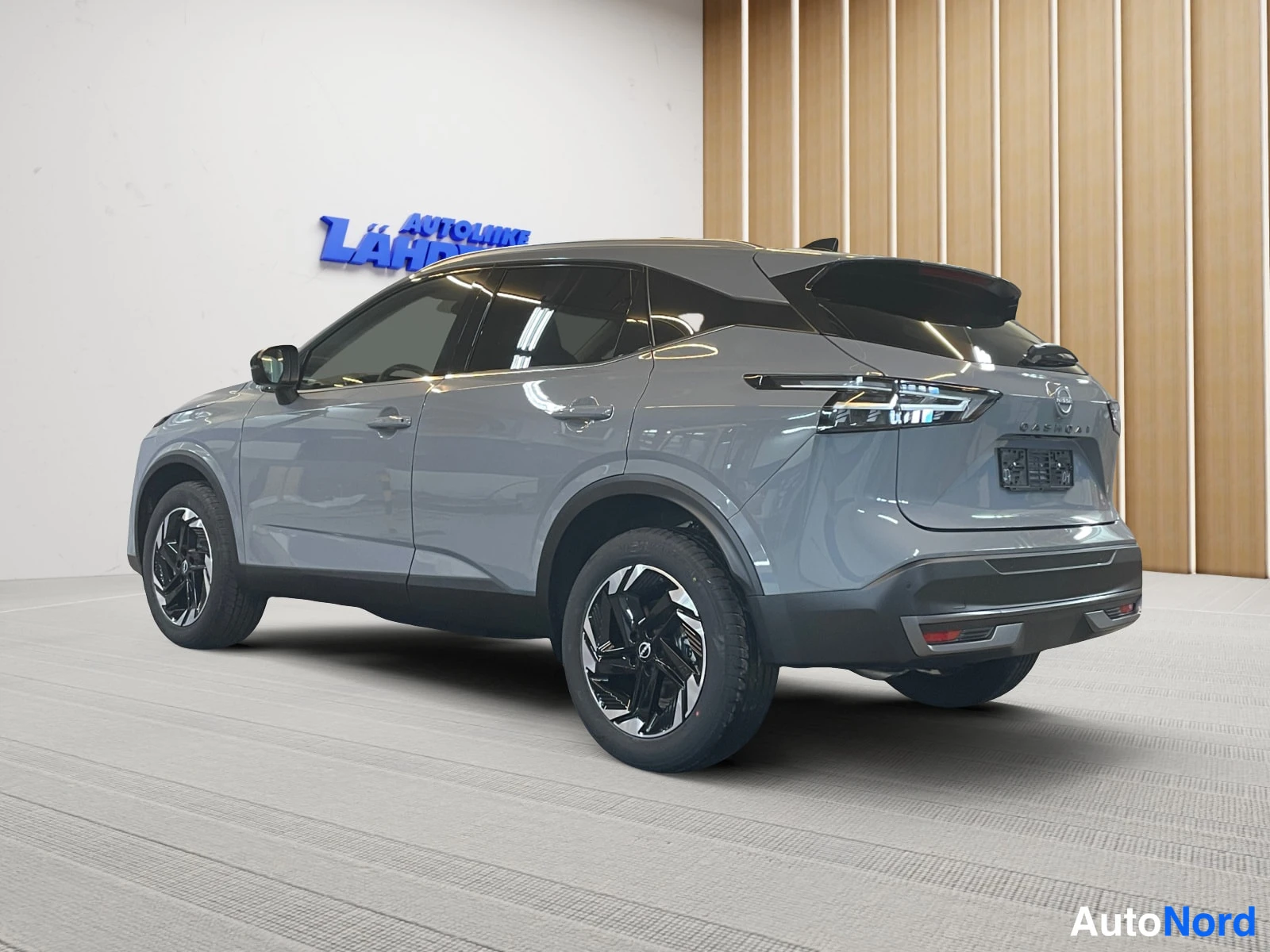 Grey Nissan Qashqai 2026, rear three-quarter, photo 7