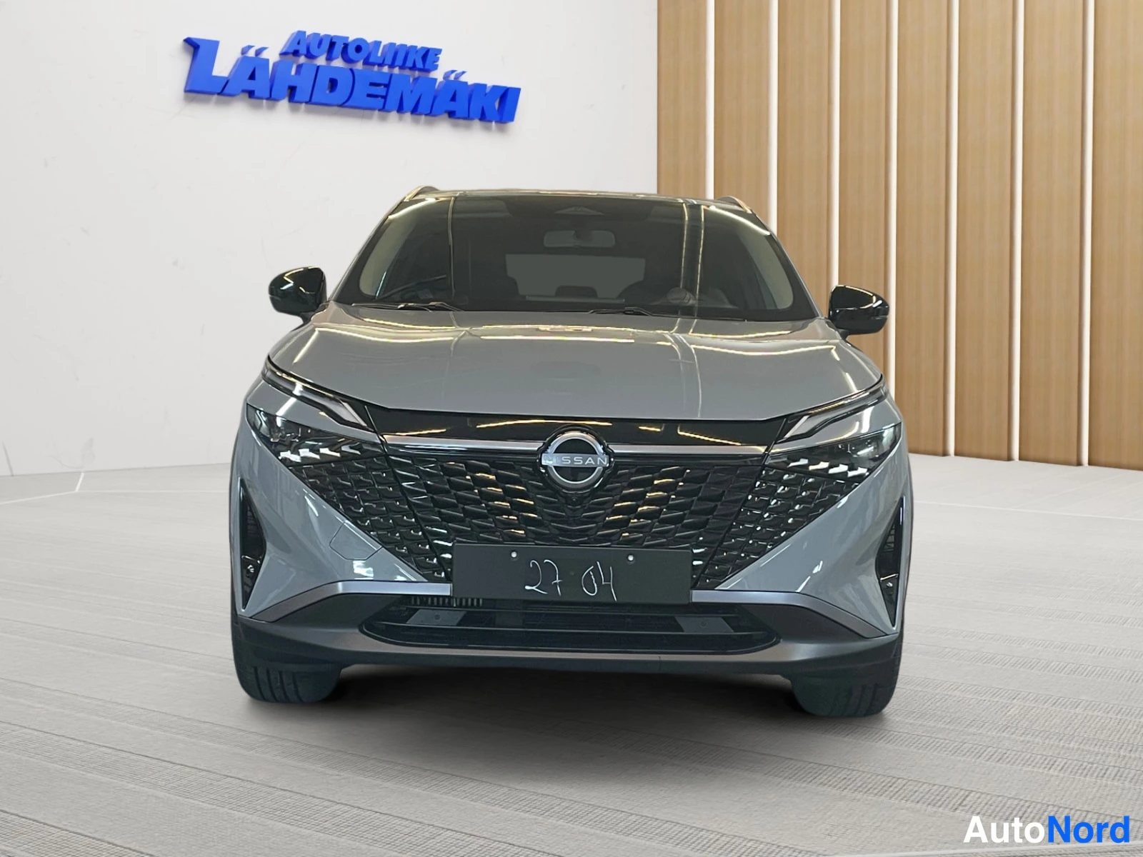 Grey Nissan Qashqai 2026, front, photo 4