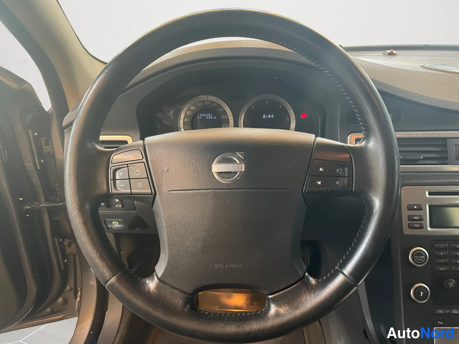 Harmaa Volvo V70 2008, kuva 14