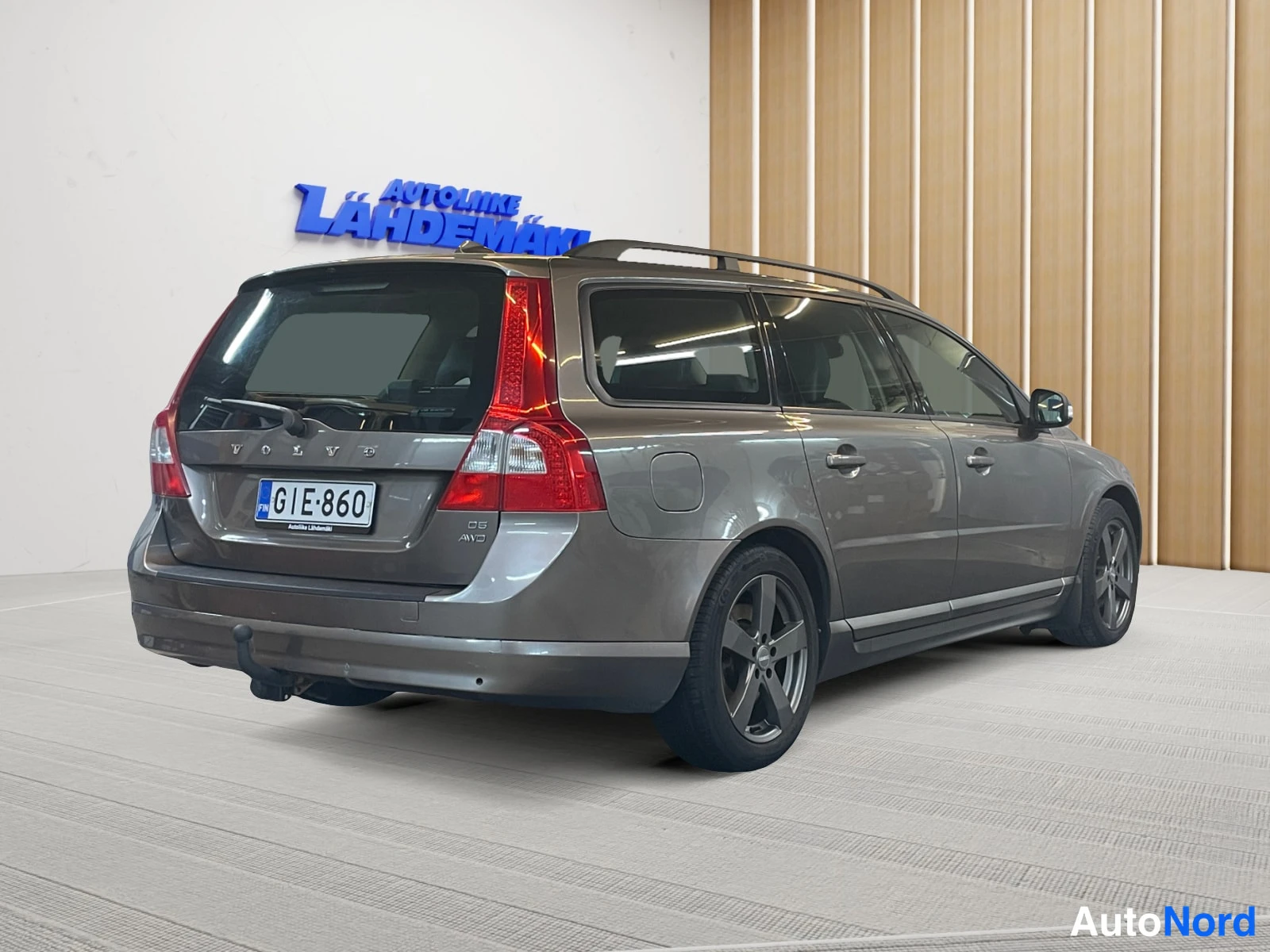 Harmaa Volvo V70 2008, takaviisto, kuva 7