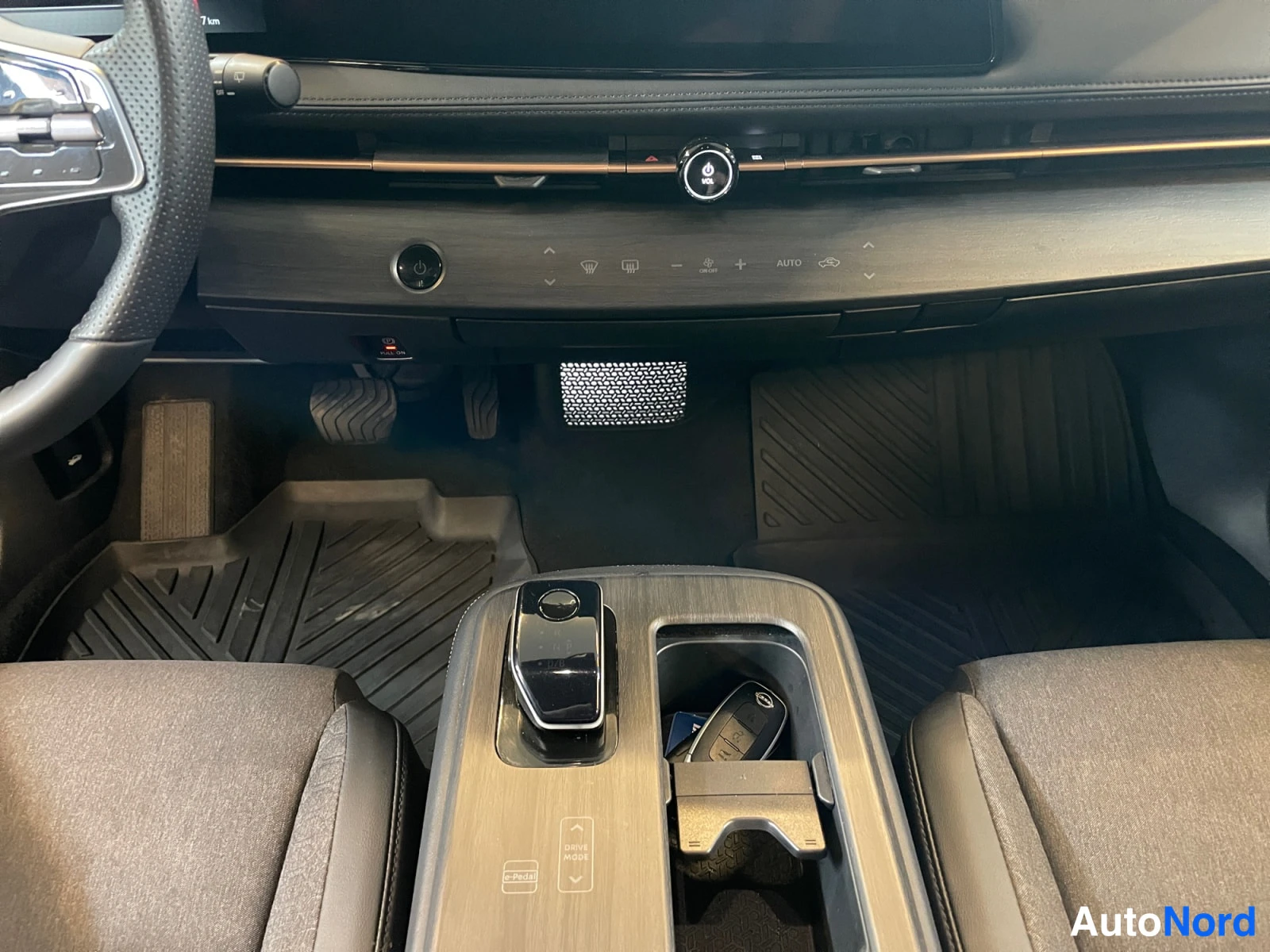 Grey Nissan Ariya 2023, photo 14