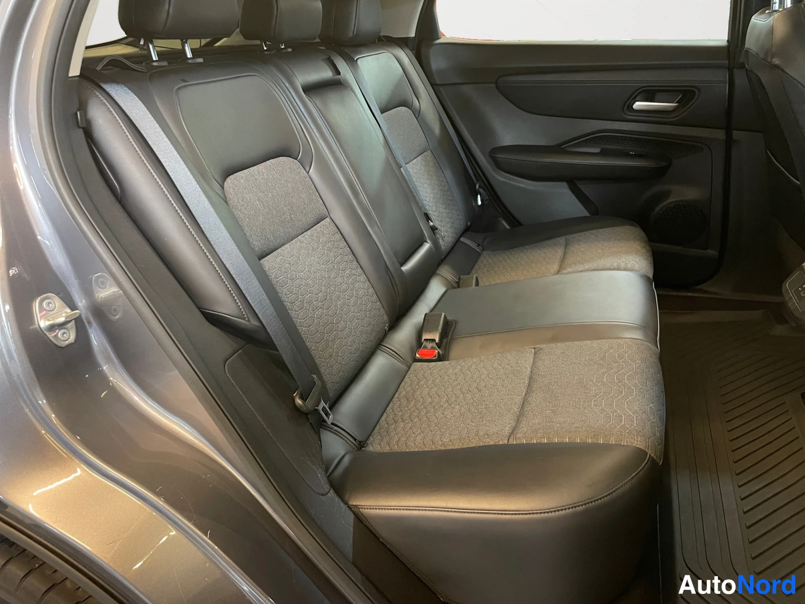 Grey Nissan Ariya 2023, photo 17