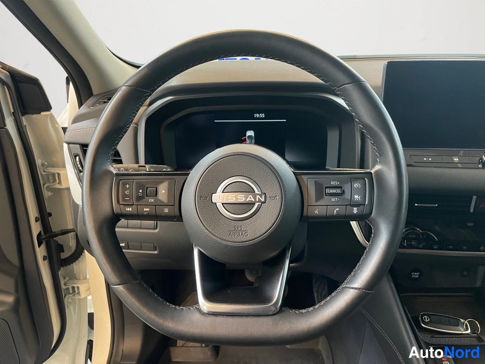 White Nissan Qashqai 2024, photo 14