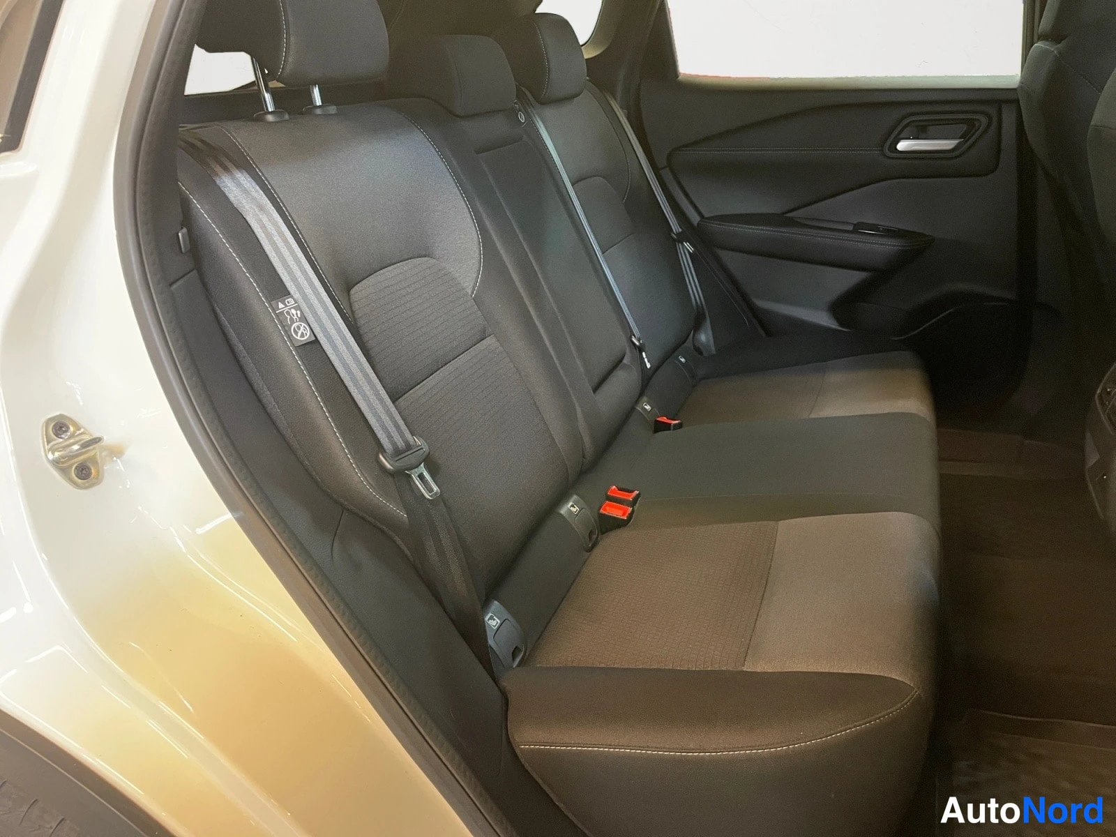 White Nissan Qashqai 2024, photo 18