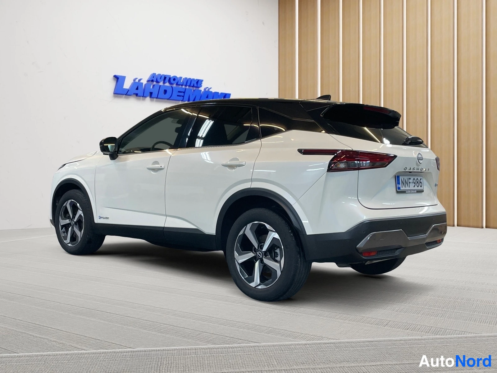 White Nissan Qashqai 2024, rear three-quarter, photo 8