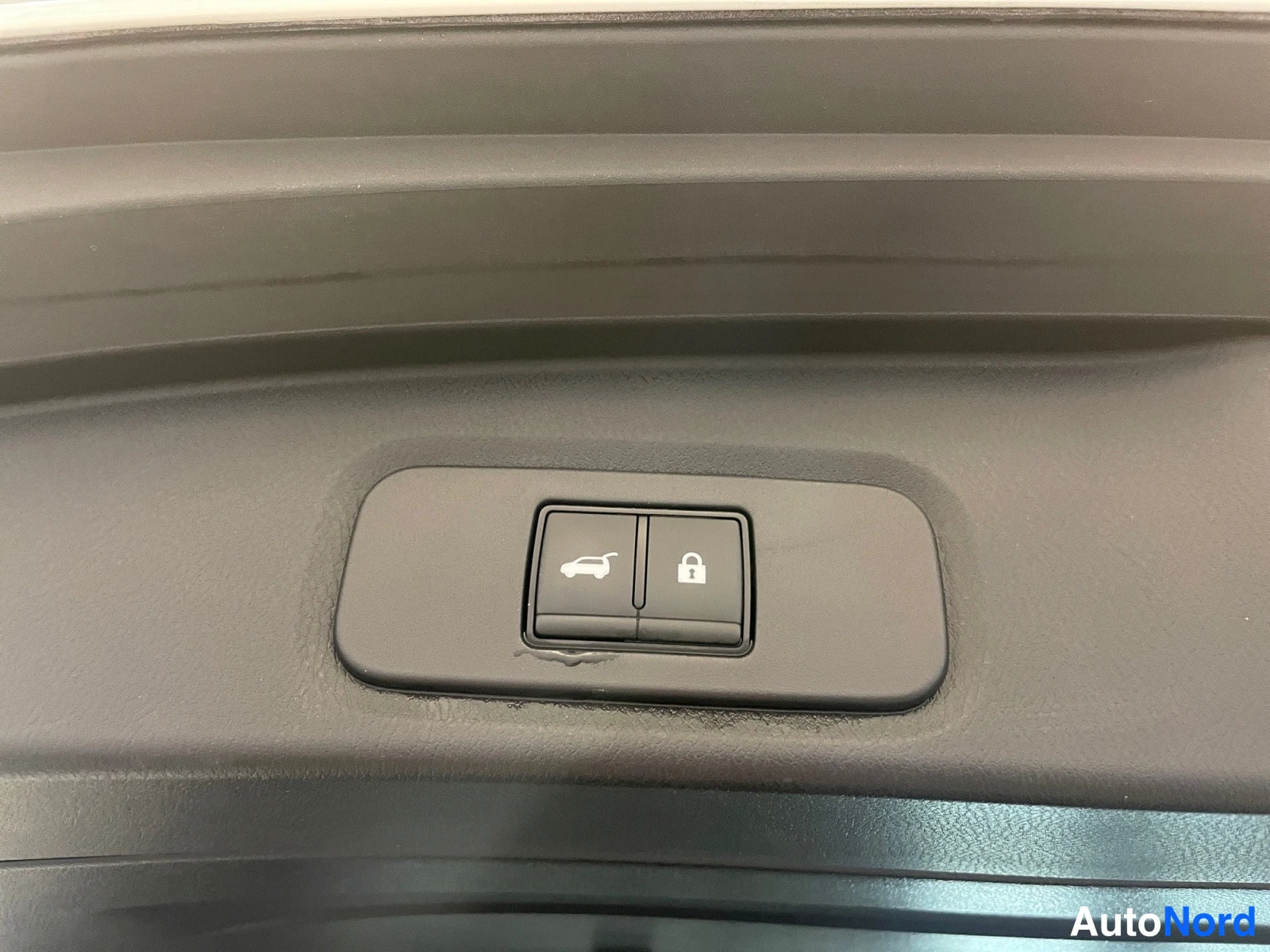 White Nissan Qashqai 2024, photo 23